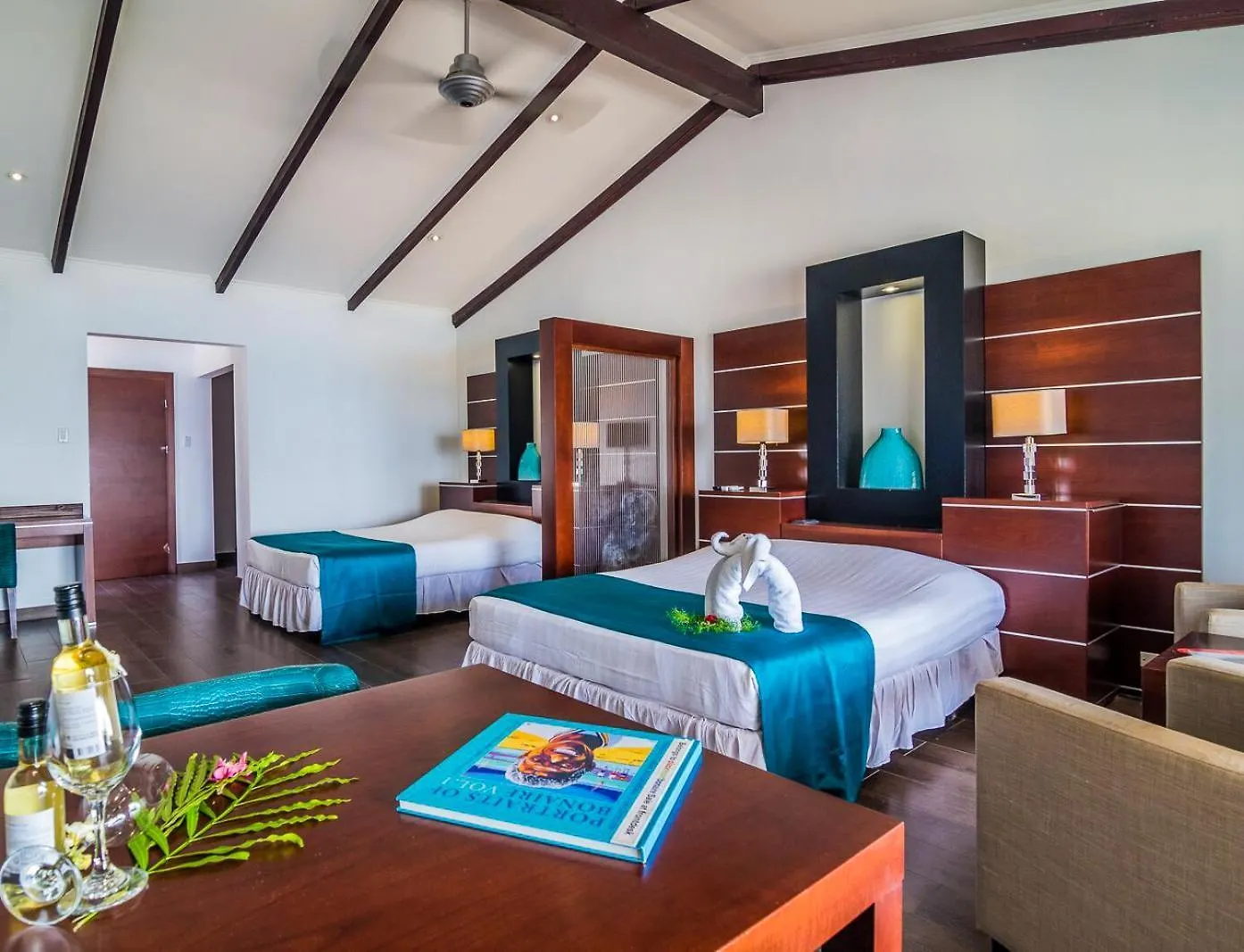 ****  Van Der Valk Plaza Beach & Dive Resort Bonaire Kralendijk Bonaire, Sint Eustatius & Saba
